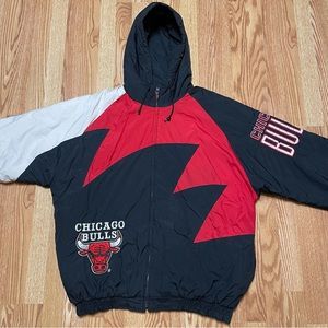 Chicago Bulls Sharktooth Logo Athletic Vintage Puffer Jacket Size XL RARE